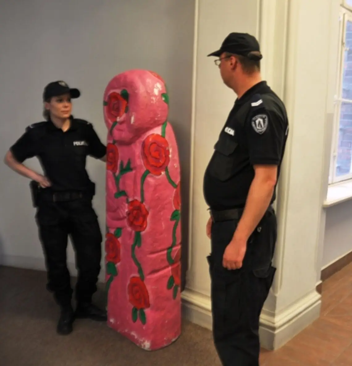 Odzyskano skradzioną statuę "Baby" w Olsztynie