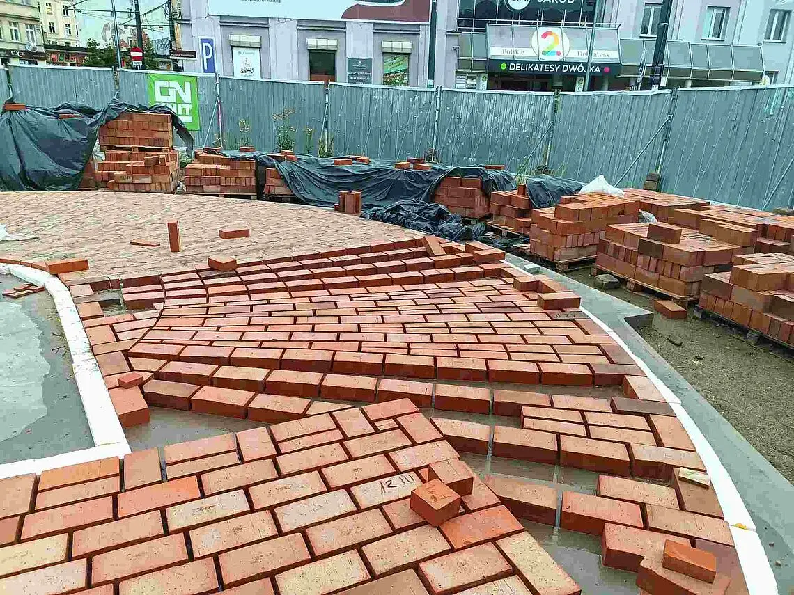 Postęp prac przy Wysokiej Bramie zgodny z planem