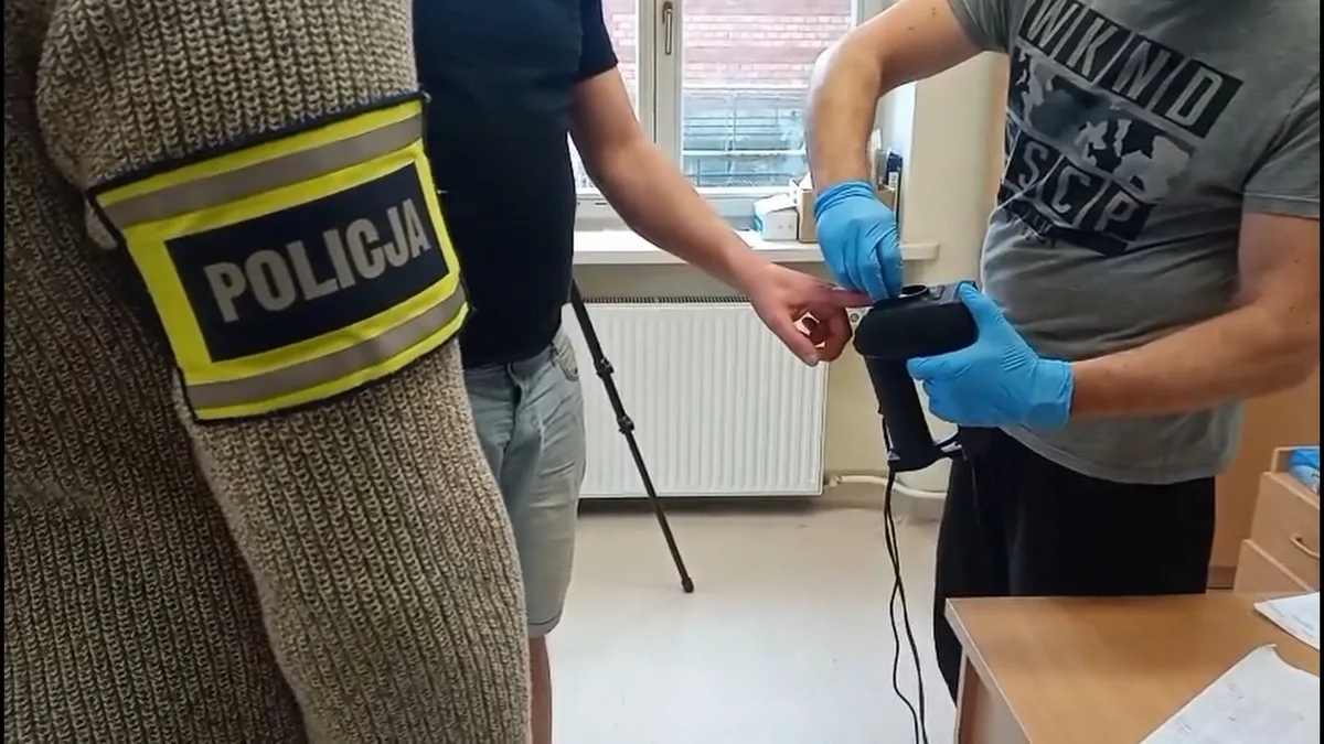 Zatrzymanie 40-latka w sprawie oszustwa „na legendę”