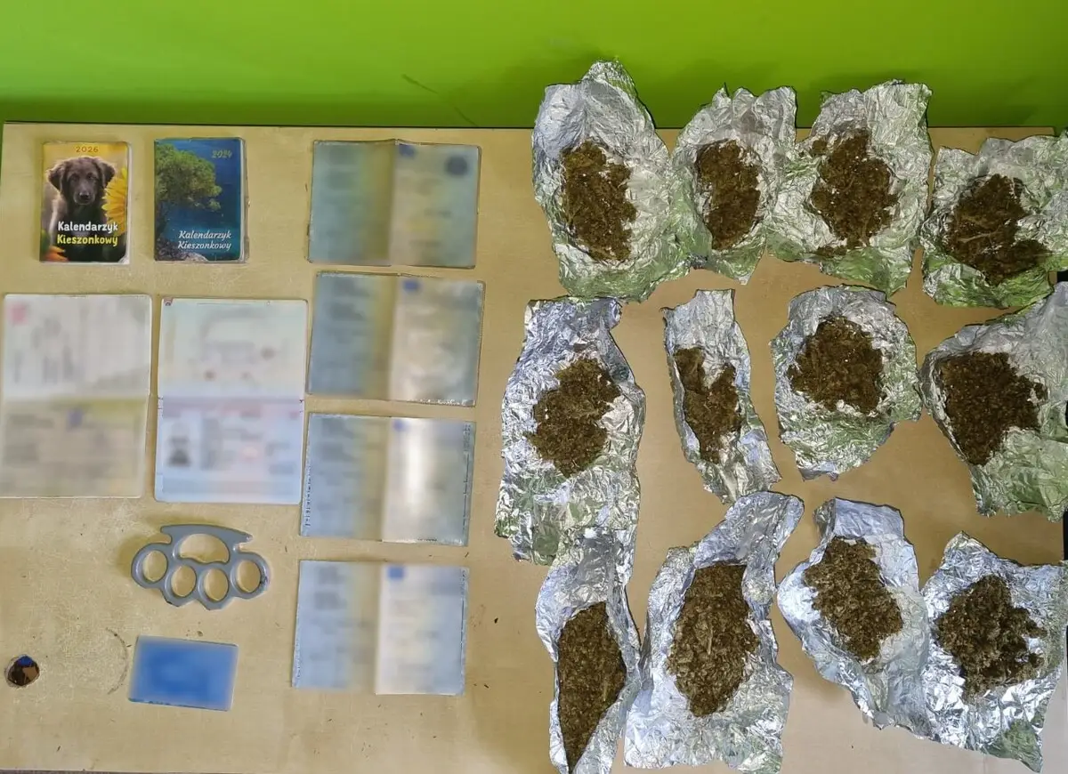 Zatrzymanie 40-latka podejrzanego o napaść na policjanta i handel narkotykami w Biskupcu