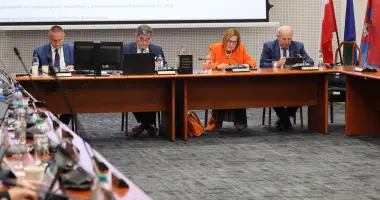 Rada Powiatu w Olsztynie apeluje do rządu w sprawie finansowania szpitali
