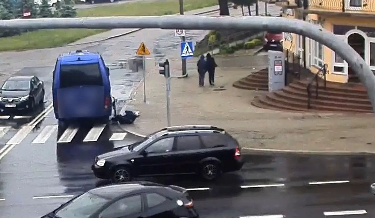 Zdarzenie z hulajnogą elektryczną i busem