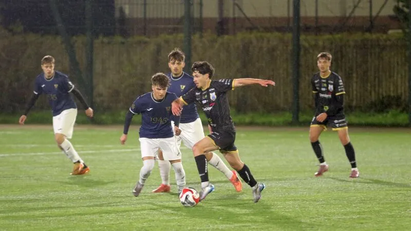 Statystyki meczu Stomil II Olsztyn - Warmia Olsztyn 5:0