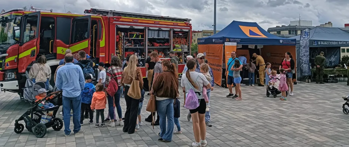 Piknik edukacyjny Akademii Ochrony Ludności i Obrony Cywilnej z okazji Dnia Dziecka w Olsztynie